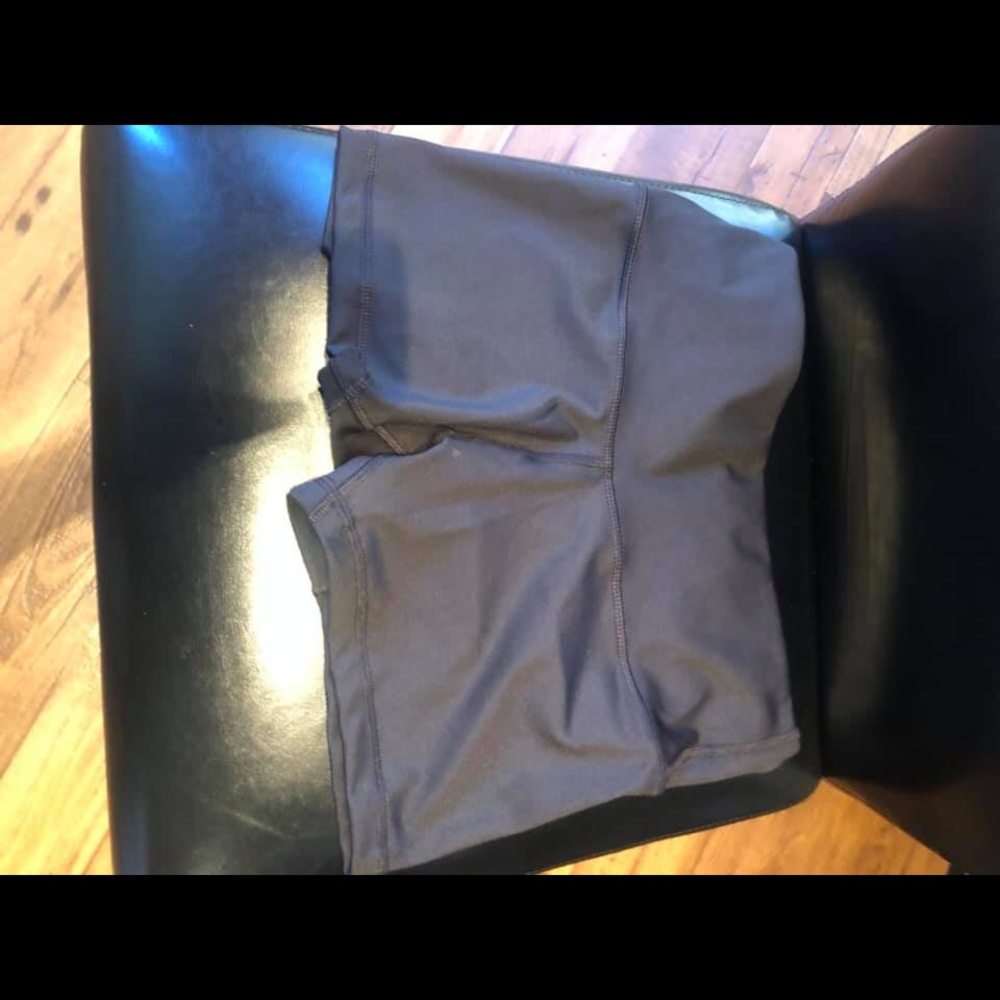 Kumi Shorts - Picture 2 of 2